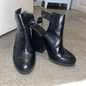 Women Closed Toe High Block Heels